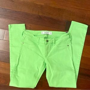 New Abercrombie & Fitch Green Ankle Pants Size Waist 26 Length 29